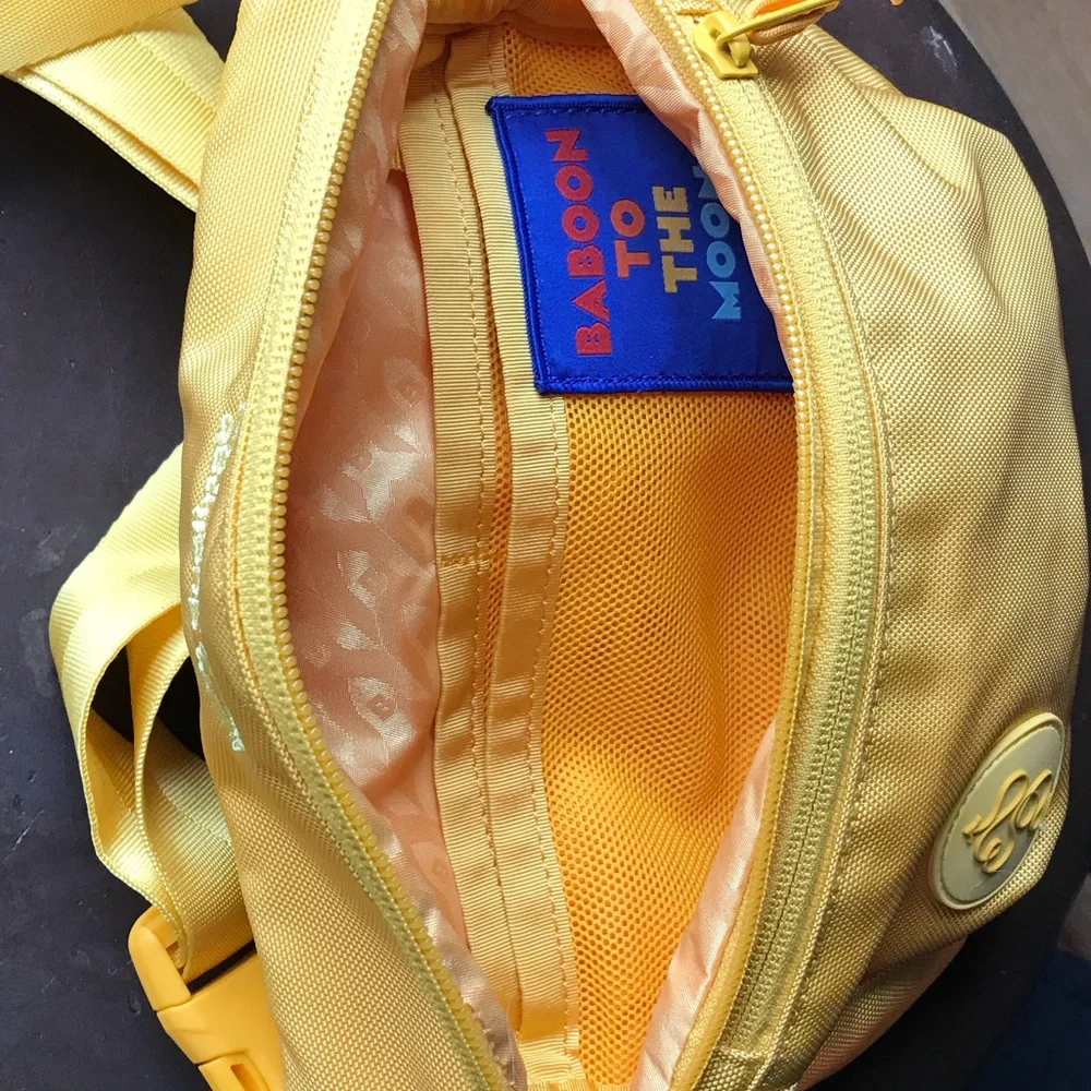 Baboon to the moon Fannypack - Picture 3 of 4